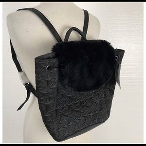 ❌SOLD❌ Steve Madden Black Backback w/ Fur Flap